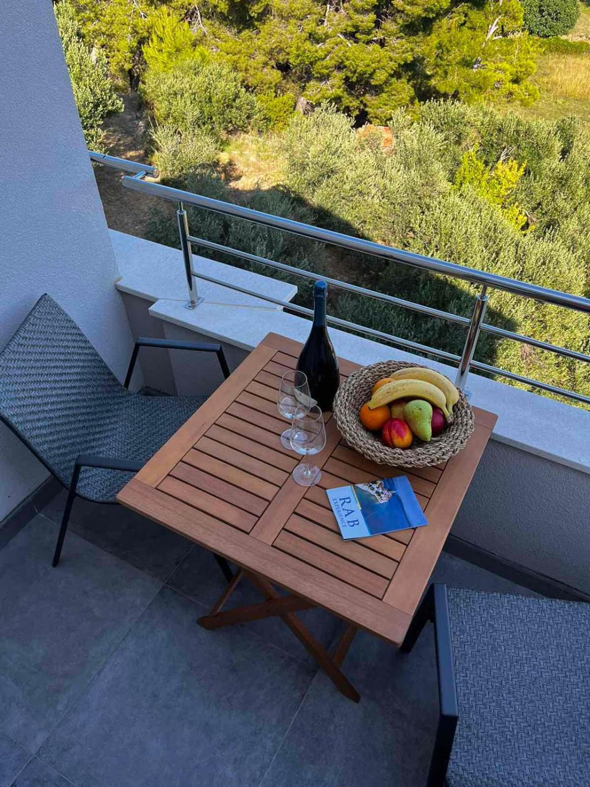 Memori Bed&Breakfast Раб Екстериор снимка