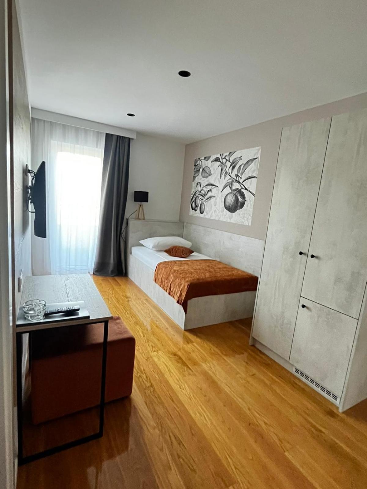 Memori Bed&Breakfast Раб Екстериор снимка